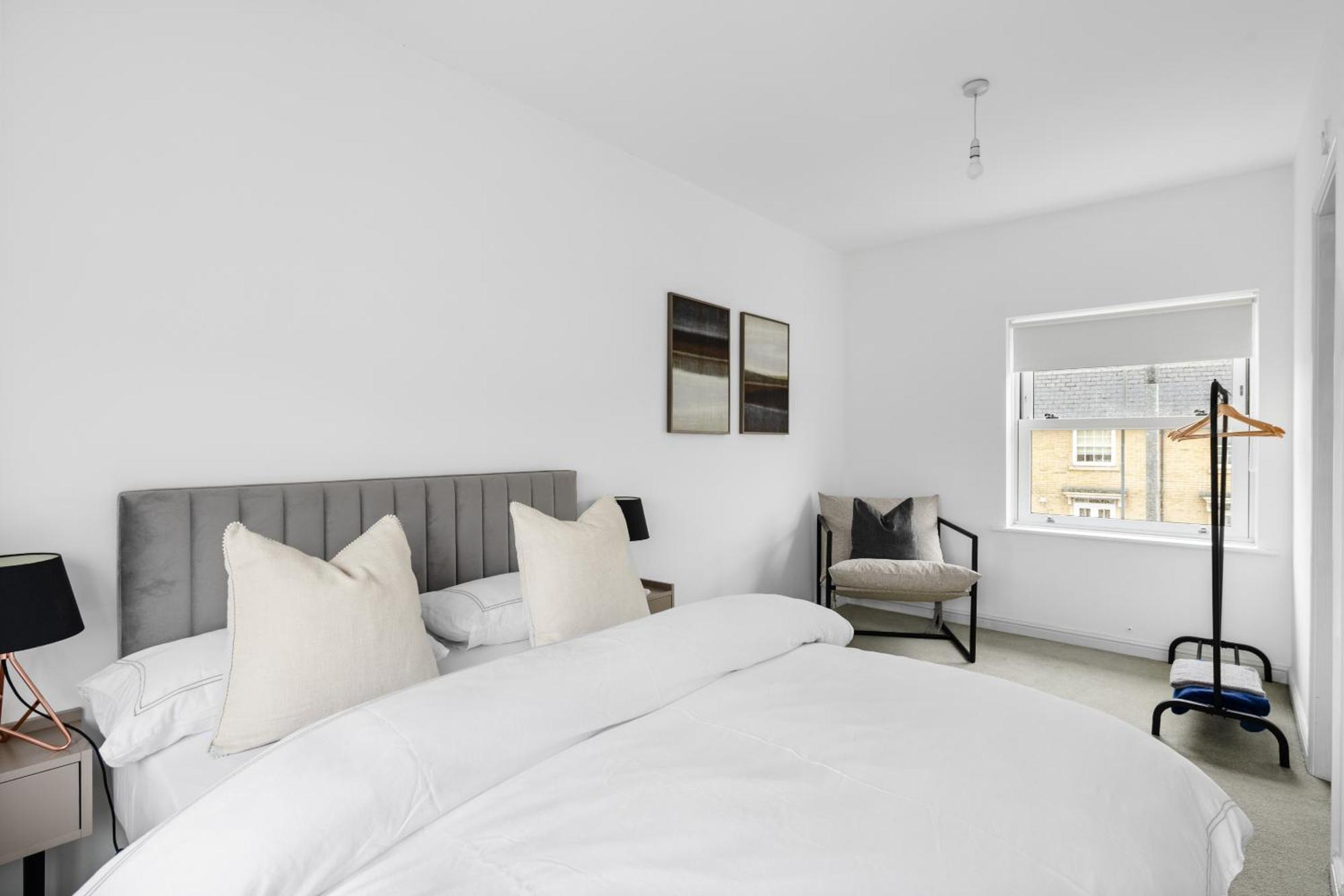 Luxurious 3 Bed House With Free Parking, Close To The Train Station & Town Braintree Exterior photo