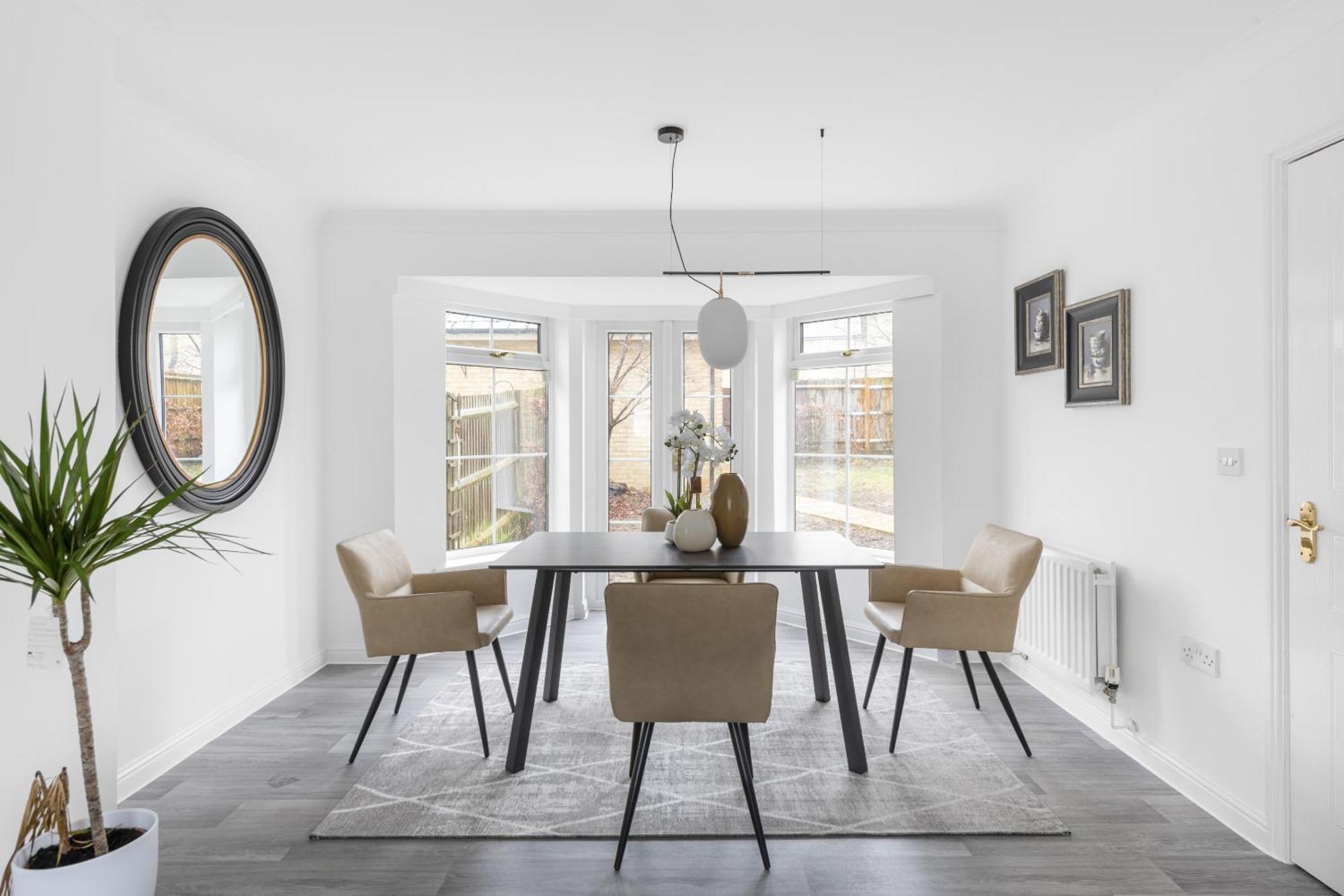 Luxurious 3 Bed House With Free Parking, Close To The Train Station & Town Braintree Exterior photo